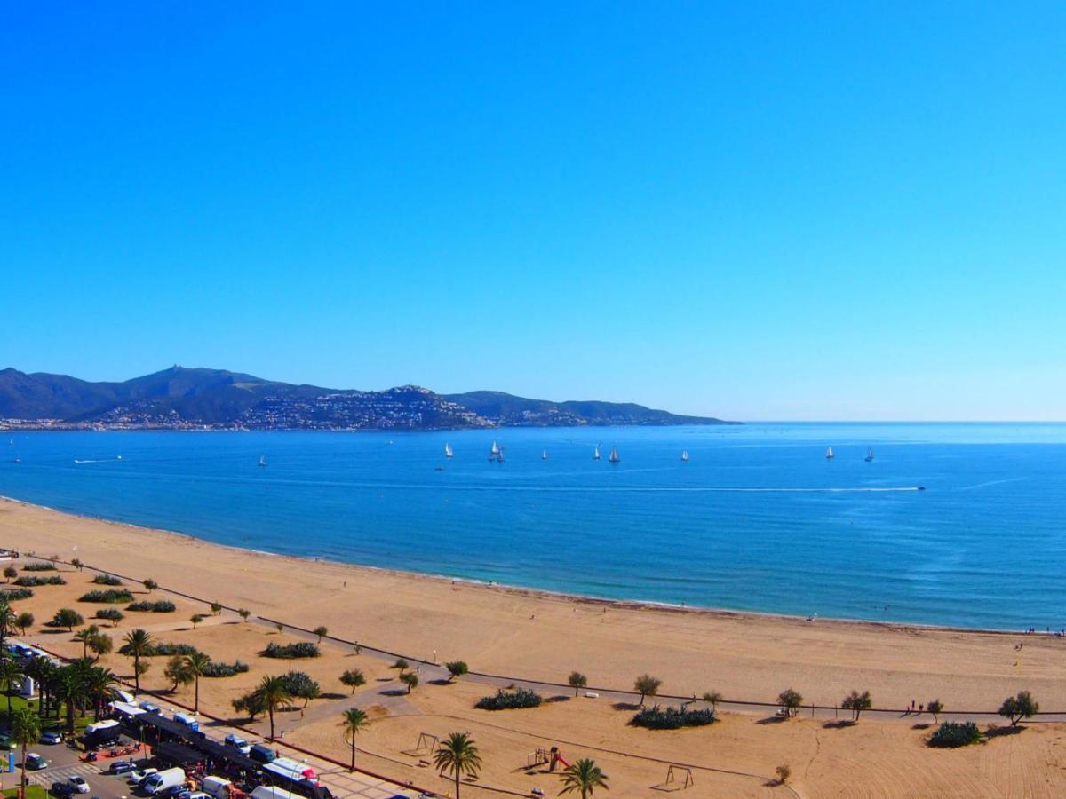 Holiday Home Requesens Canal Empuriabrava Bagian luar foto
