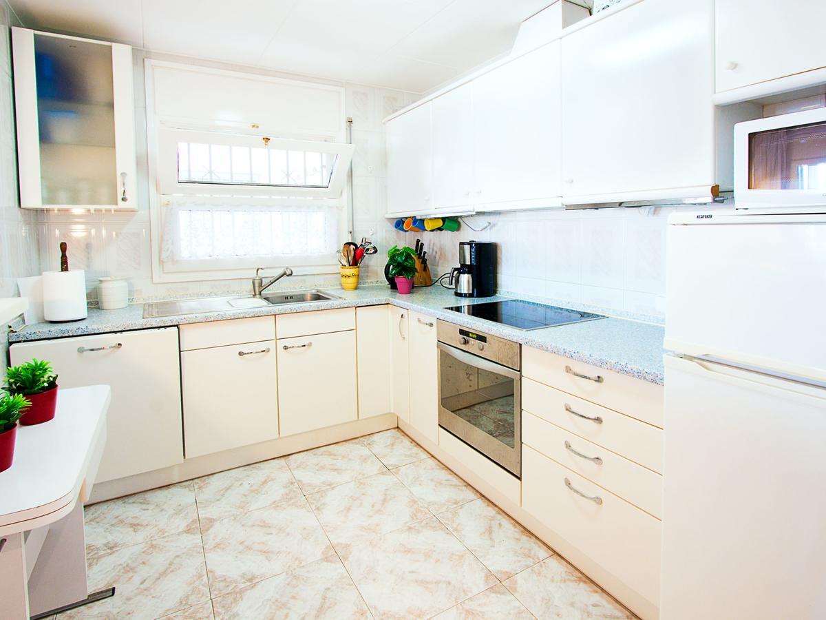 Holiday Home Requesens Canal Empuriabrava Bagian luar foto